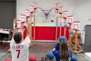 有人看过这场直播吗？04雅典奥运生死战，中国男篮逆转战胜塞黑